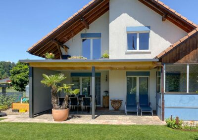 BERNA Terrassenlounge - Sitzplatzüberdachung – Terrassenüberdachung – Glasdach – Lamellenpergola – Lamellendach – Wetterschutz für Möbel – Stobag – SunParadise – Nyon – Terrado – Hawaii40 – CUBO - Schutz vor Wind, Regen und Schnee – geschützte Terrasse -