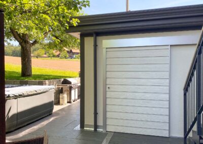 Terrassenlounge Berna - Sitzplatzüberdachung – Terrassenüberdachung – Glasdach – Lamellenpergola – Lamellendach – Wetterschutz für Möbel – Stobag – SunParadise – Nyon – Terrado – Hawaii40 – CUBO - Schutz vor Wind, Regen und Schnee – geschützte Terrasse -